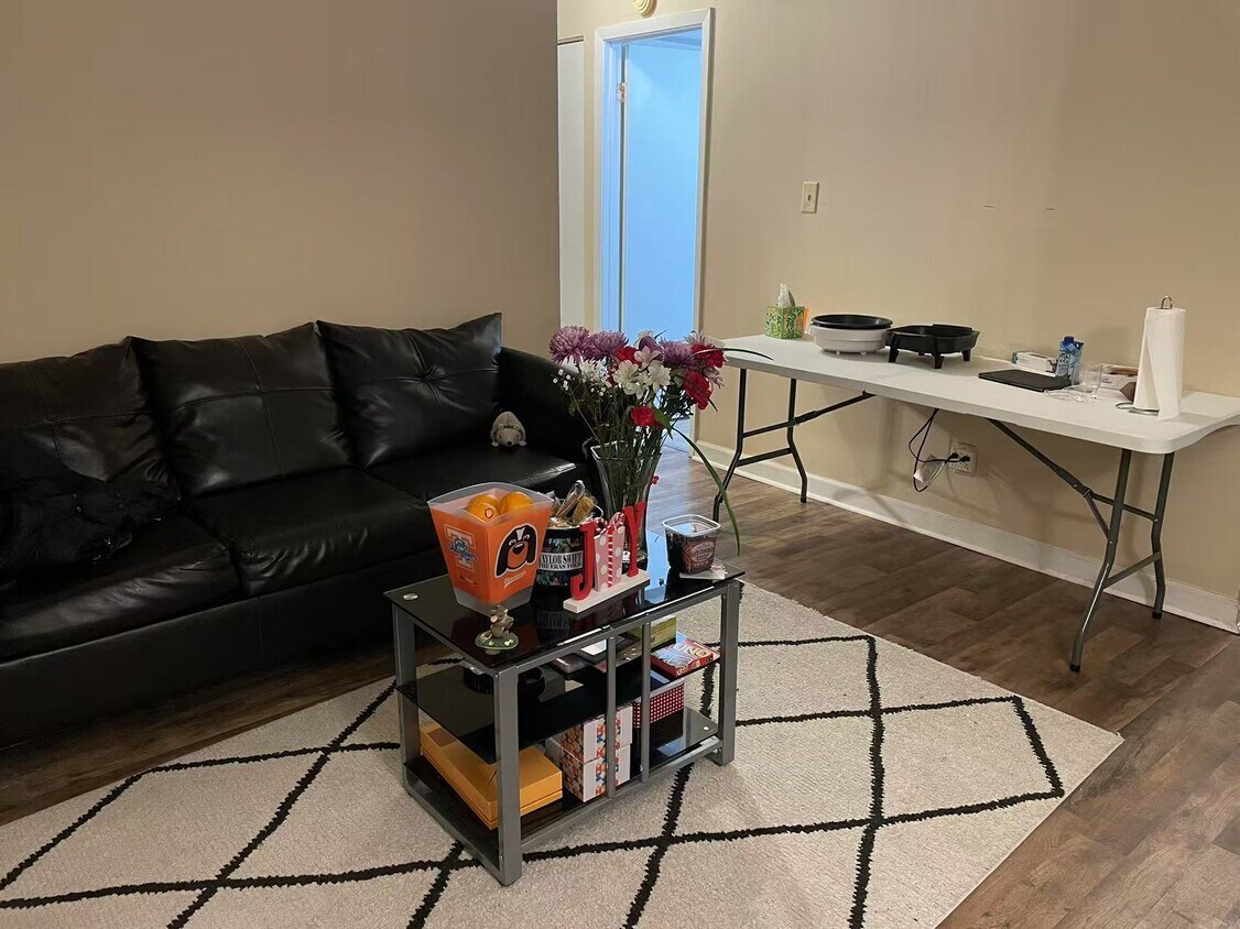 Foto principal - 2718 Painter Ave SW