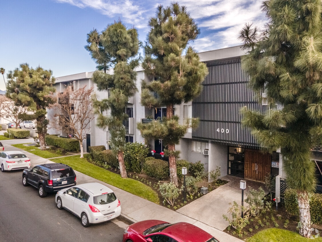 Woodside Terrace Apartments in Alhambra, CA Westside Rentals