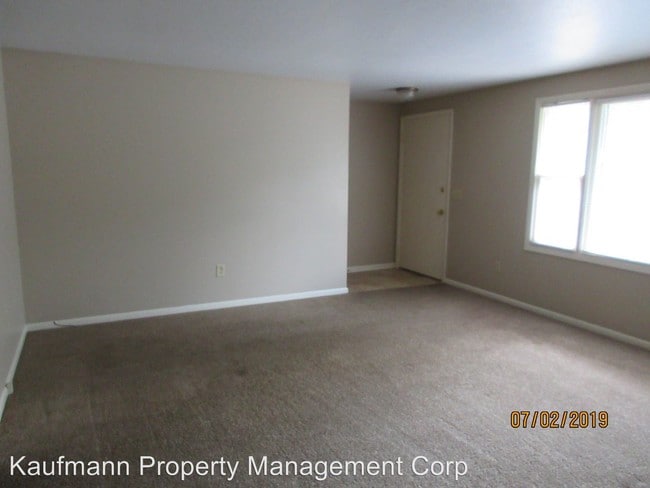 Building Photo - 130 N Gerke Ave