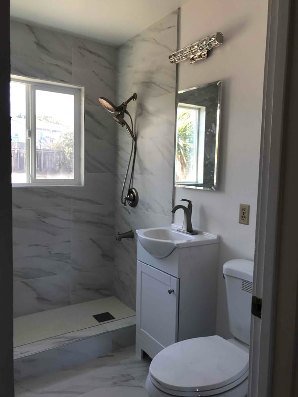 Building Photo - 1260 Canyon Del Rey Blvd