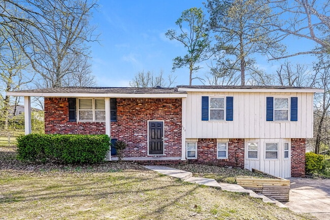 Building Photo - 629 16th Terrace Cir NW