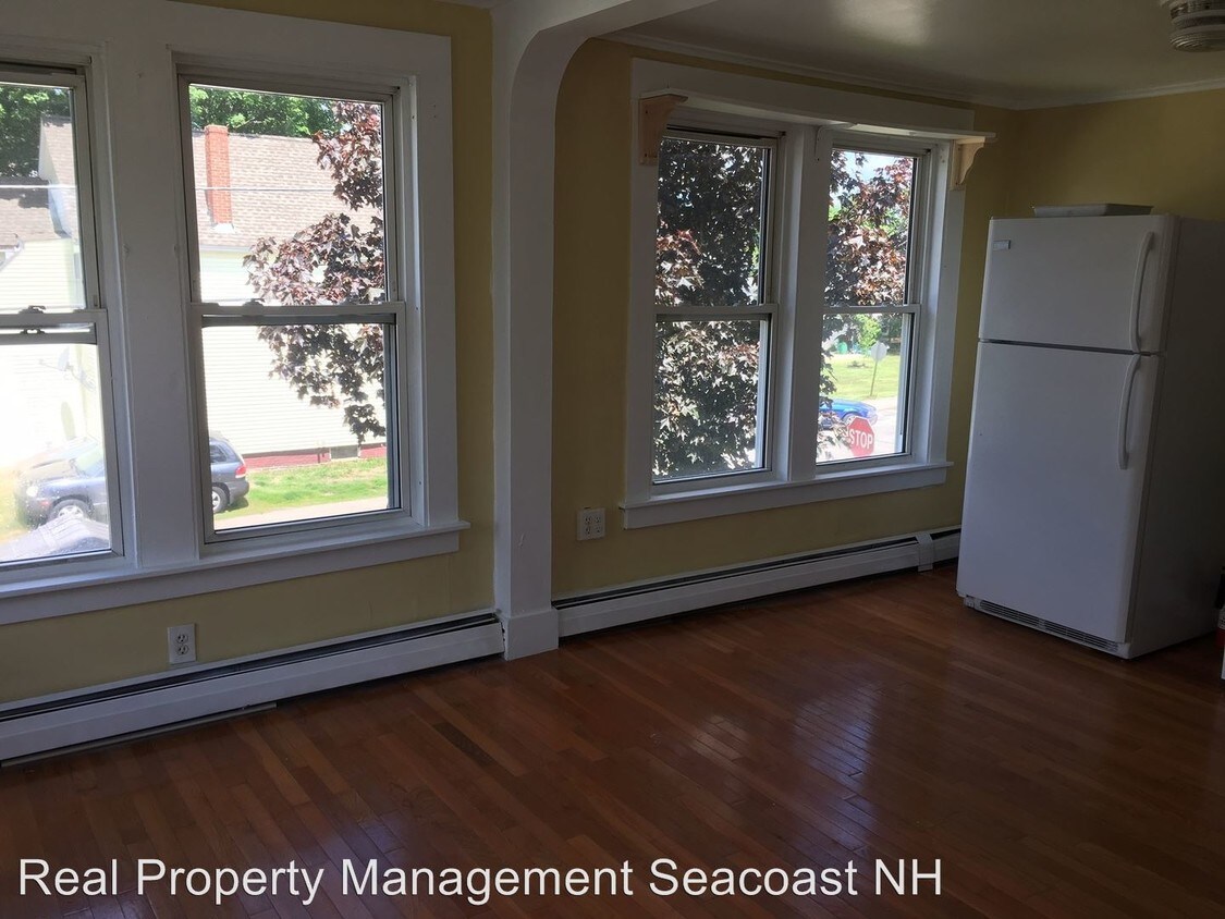 6 Fairway Ave, Rochester, NH 03867 House Rental in Rochester, NH