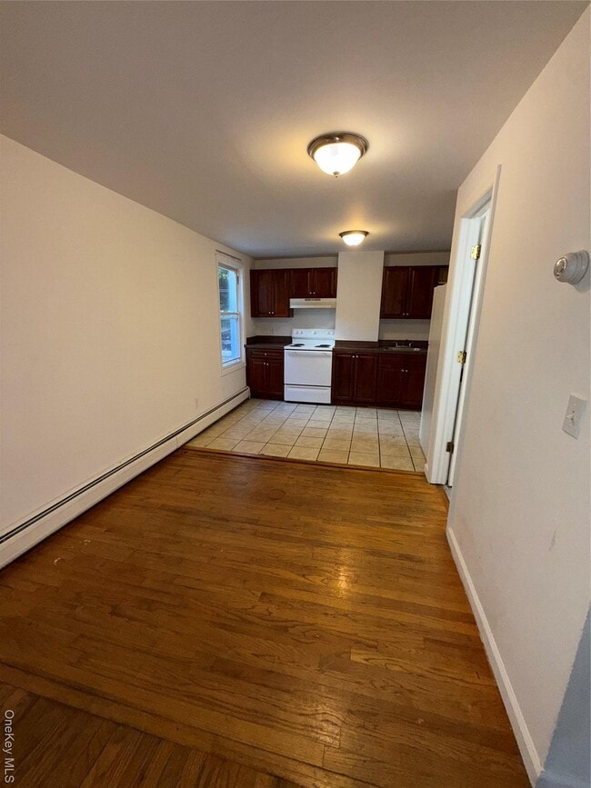 Foto del edificio - 58 Gifford Ave