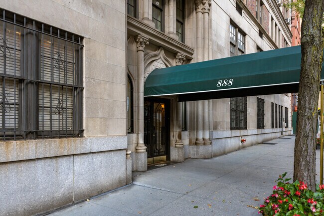 Foto del edificio - 888 Park Ave