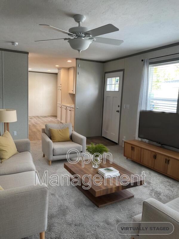 Primary Photo - 31 Cornflower Ln