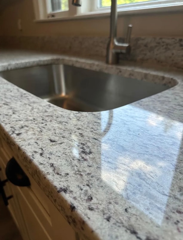 Building Photo - 552 Chandler St