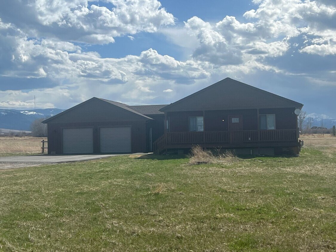 Foto principal - 5200 Patterson Rd