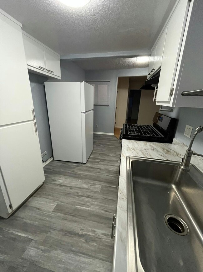 Photo - 13423 Olive Dr Apartment