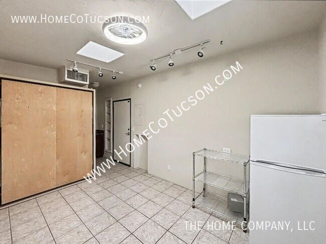 Foto del edificio - 713 N Erin Ave