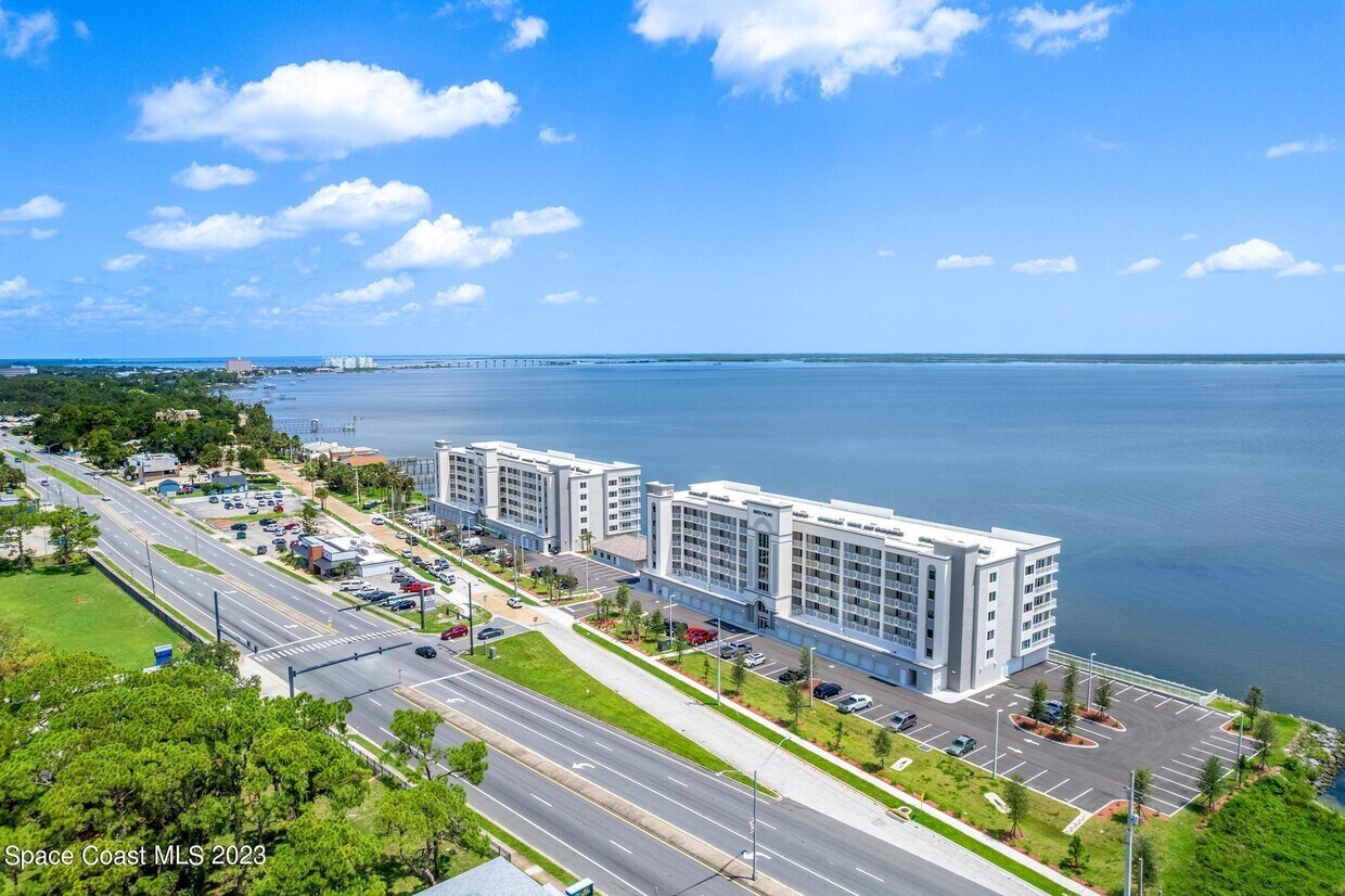 Primary Photo - 1805 Riverside Dr