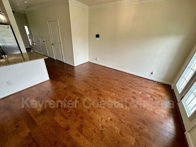 Building Photo - 5103 Delancey St