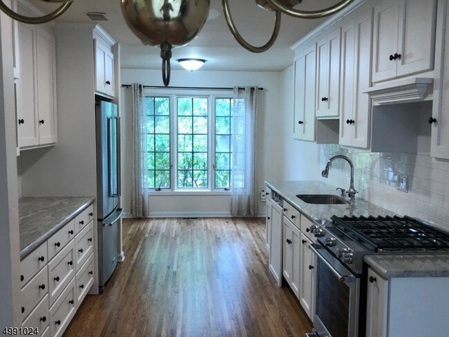 Building Photo - 48 Stonegate Dr