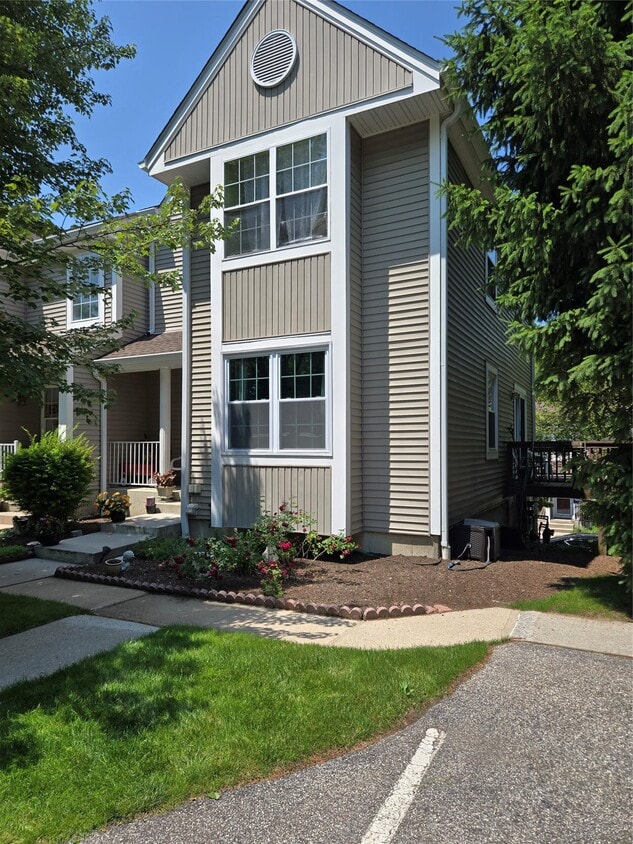 Primary Photo - 29 Stone Creek Ln