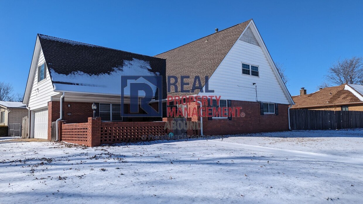 Primary Photo - Unique Home in Great Location