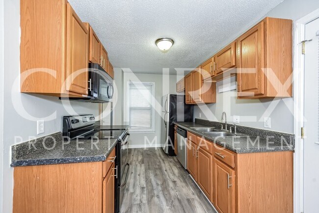 Building Photo - Lovely Three Bedroom, Two Bath Home!