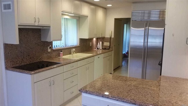 Foto del edificio - 27 Acorn Ponds Dr