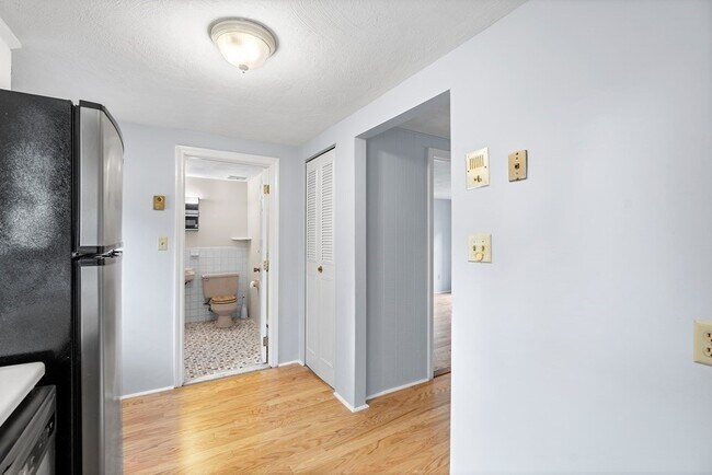 Foto del edificio - 7 Wampus Ave