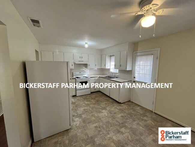 Foto del edificio - Modern Conveniences & Entertainment, All W...