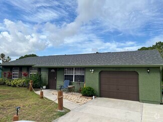 Building Photo - 1422 SE Arenson Ln