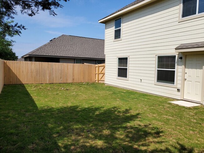 Foto del edificio - Alamosa Springs - 5744 Paseo Place, Bryan,...