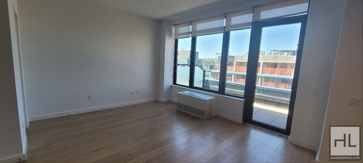 Foto principal - Modern 1-Bedroom Apartment with a Balcony!...
