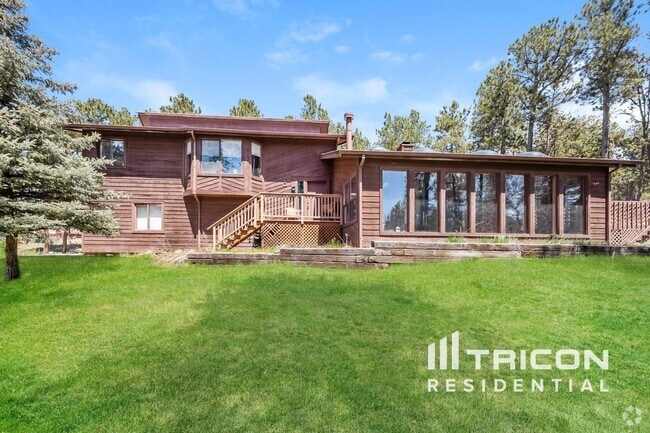 Building Photo - 820 Woodmoor Dr