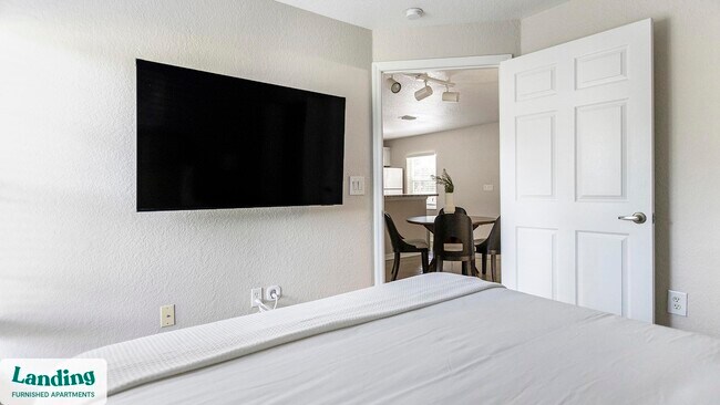 Building Photo - 3695 Island Club Dr