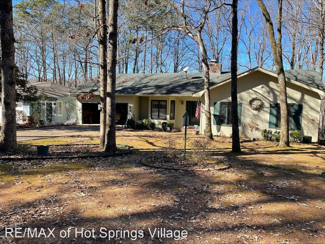 3 br, 2 bath House 34 Palacio Circle House Rental in Hot Springs