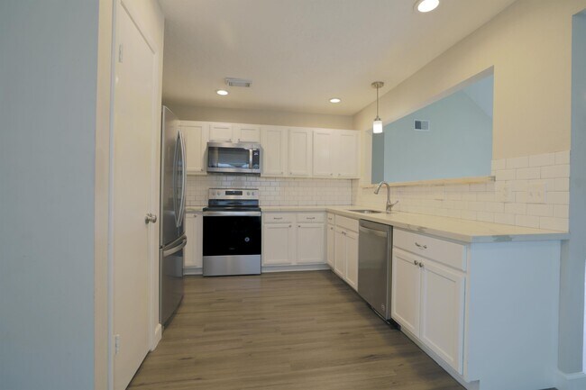Foto del edificio - 2825 Hickory Limb Ct