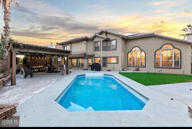 Building Photo - 1984 Paseo Granada Ln