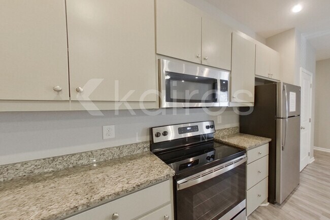 Foto del edificio - 2007 Wilson Rd, Unit B