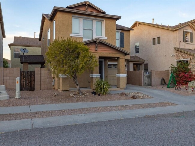 Building Photo - 2 Bedroom, 2.5 Bath