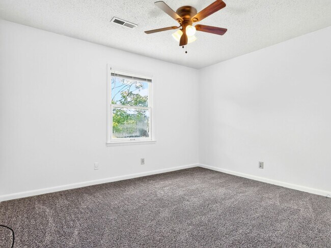 Foto del edificio - 6209 Friar Tuck Dr NW