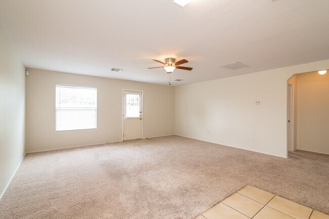 Foto del edificio - 3826 Rowlock Vine Dr