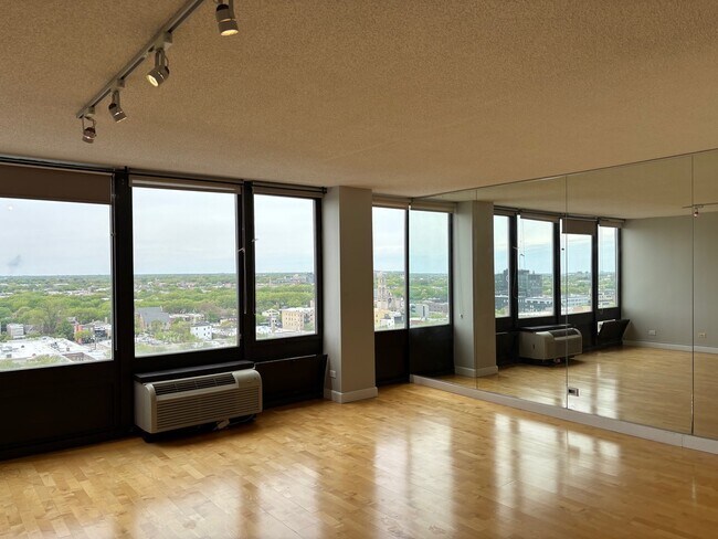 Foto del edificio - 5320 N Sheridan Rd