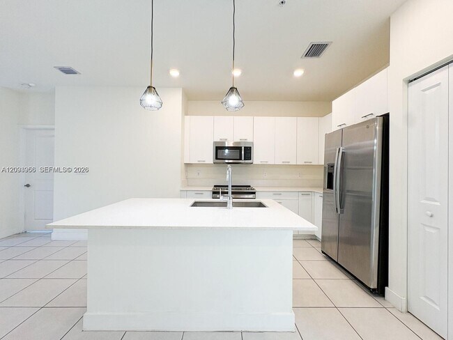 Foto del edificio - 8167 NW 41st St