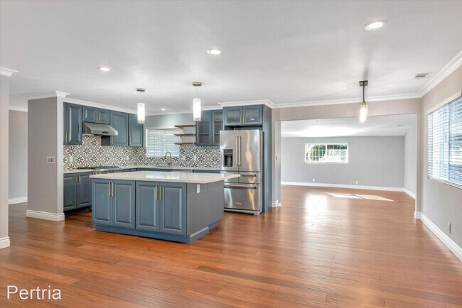 Building Photo - 4 br, 2 bath House - 3543 Londonderry Drive