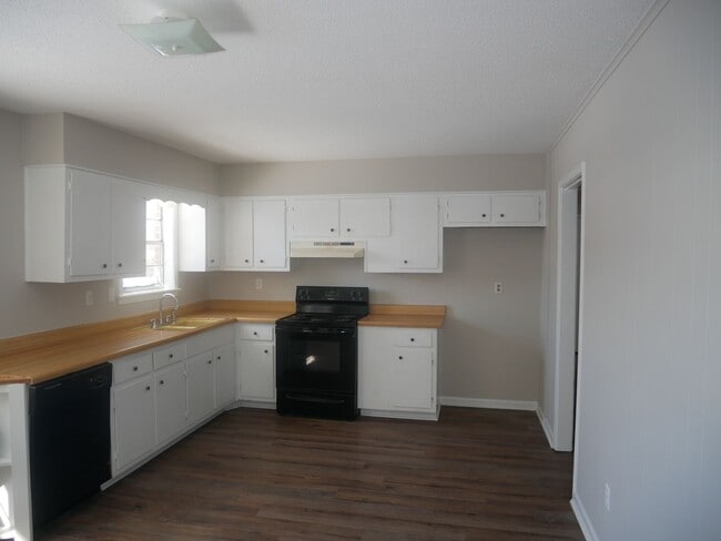 Building Photo - 2635 Southbridge Dr