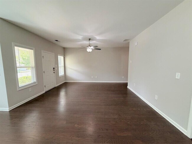 Foto del edificio - 1769 Sanford Dr