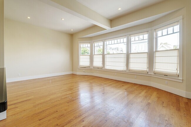 Foto del edificio - 2887 Bush St