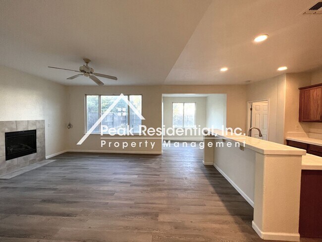 Building Photo - 4 br, 3 bath House - 9329 Channel Islands St