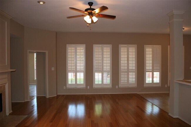 Building Photo - 21922 Rivergate Ct