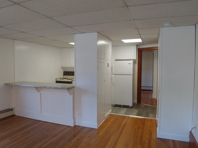 Building Photo - 32 Ruggles St