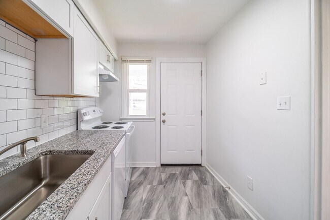 Foto del edificio - 2906-2912 Ruhl Ave
