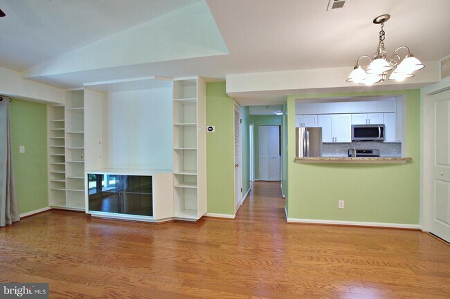 Building Photo - 13573 Orchard Dr