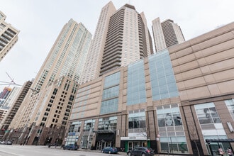 Building Photo - 545 N Dearborn St
