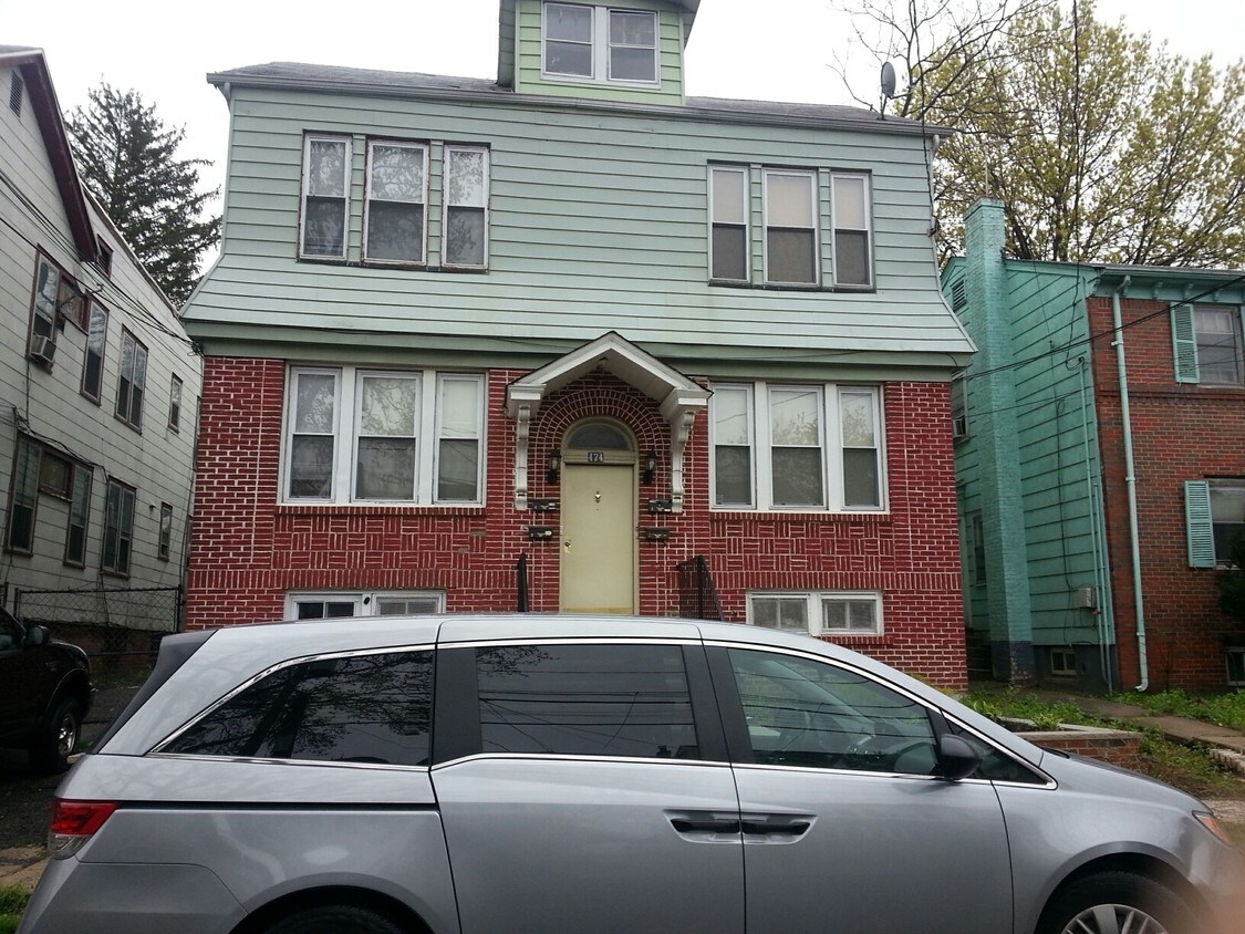 472474 Leslie St, Newark, NJ 07112 Apartments in Newark, NJ