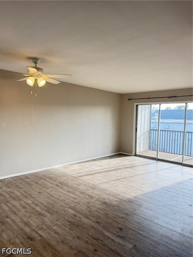 Foto del edificio - 3325 SE 15th Pl