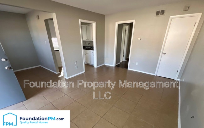 Building Photo - 1131 Catalina Rd