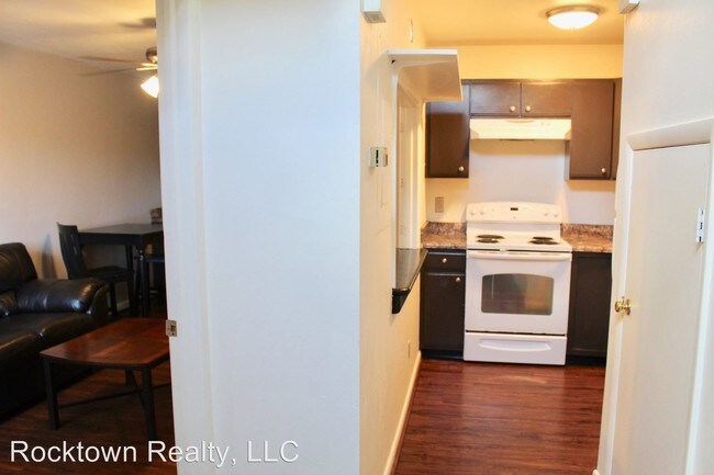 Building Photo - 1424 Bradley Dr